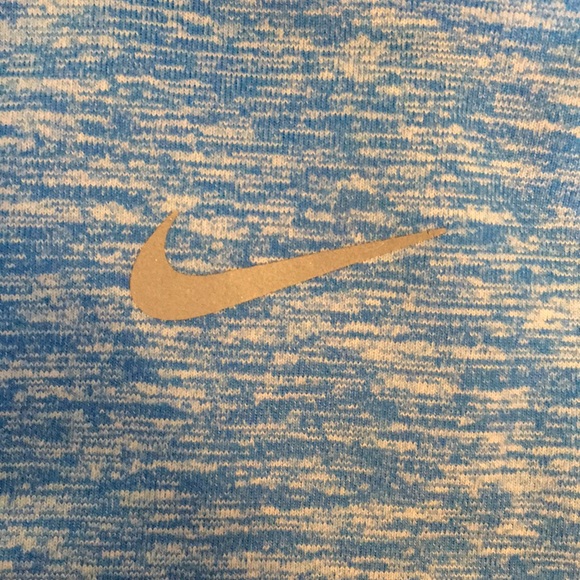 Nike Women’s Half Zip - Picture 4 of 4